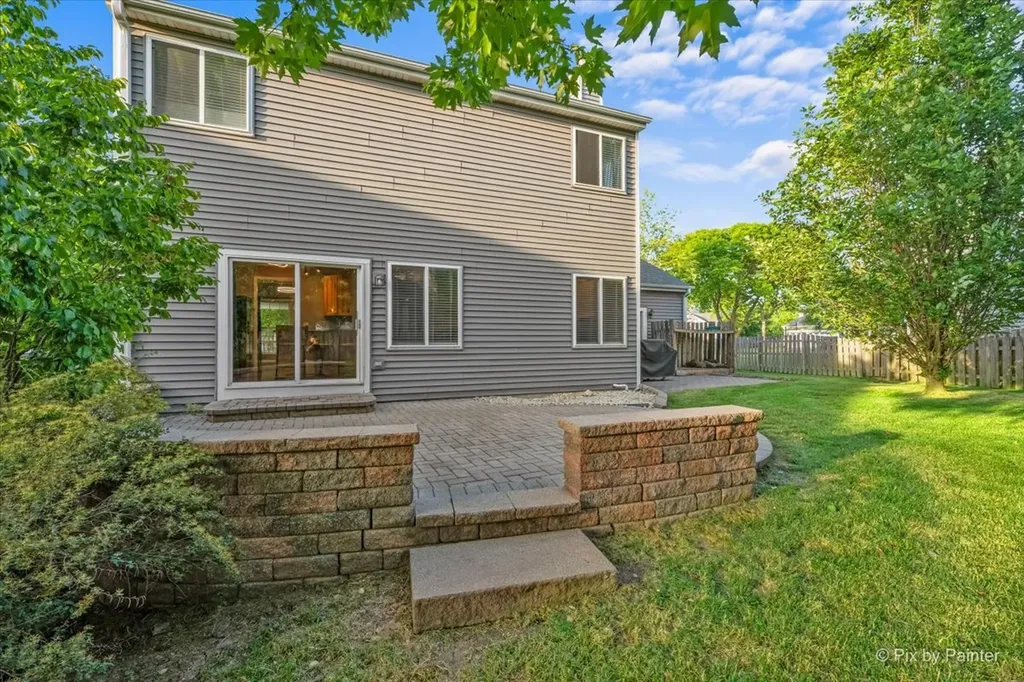906 Barbara Street Lake In The Hills IL 60156