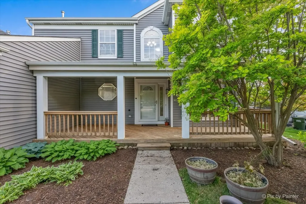 906 Barbara Street Lake In The Hills IL 60156