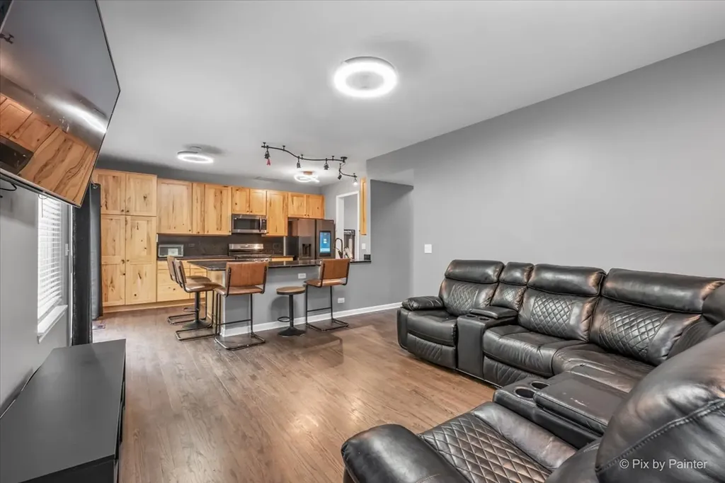 906 Barbara Street Lake In The Hills IL 60156