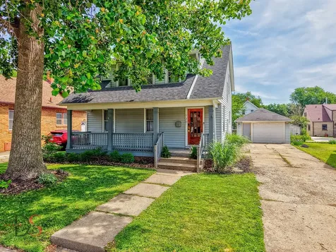 130 Riverview Drive Ottawa IL 61350