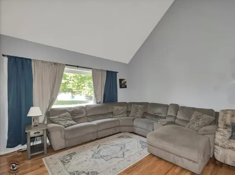 816 Addleman Street Joliet IL 60431