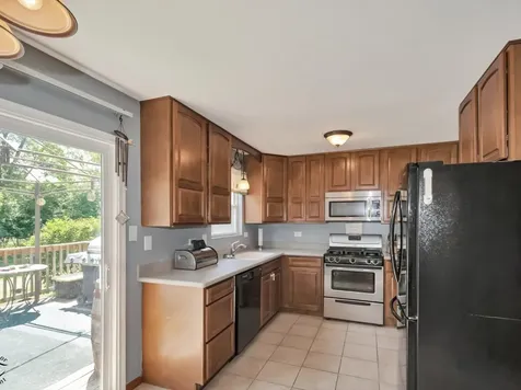 816 Addleman Street Joliet IL 60431