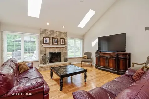 20 Lochbrook Lane Inverness IL 60010