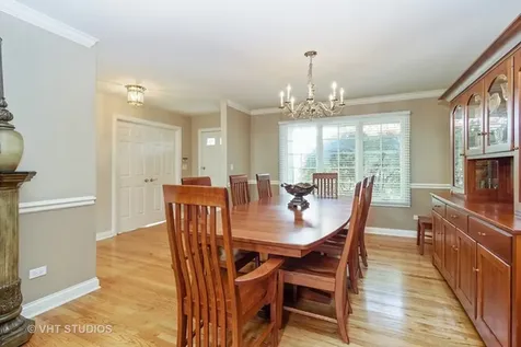 20 Lochbrook Lane Inverness IL 60010