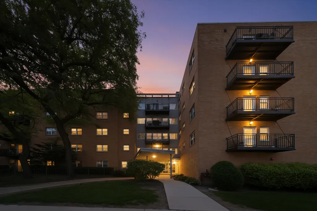 2501 West Bryn Mawr Avenue Chicago IL 60659