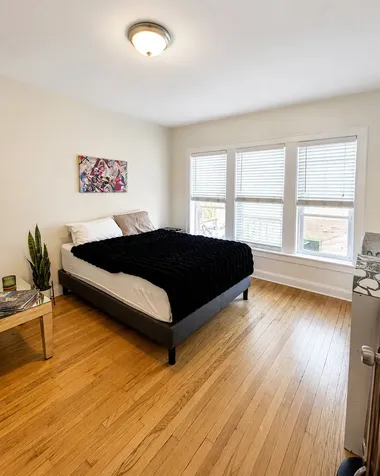 2107 West Eastwood Avenue Chicago IL 60625