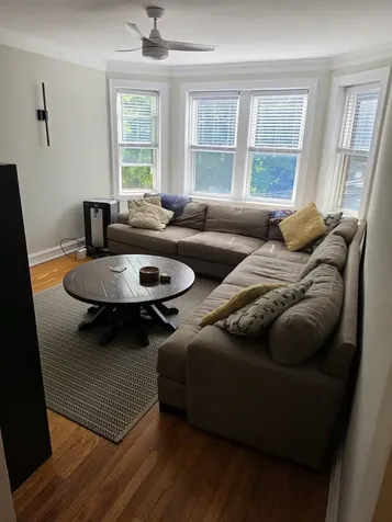 4321 North Leavitt Street Chicago IL 60618
