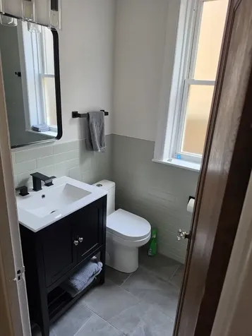 4321 North Leavitt Street Chicago IL 60618