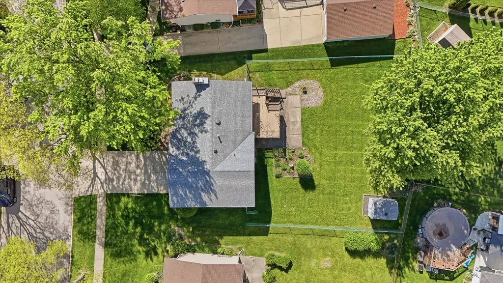 516 Janine Lane Schaumburg IL 60193