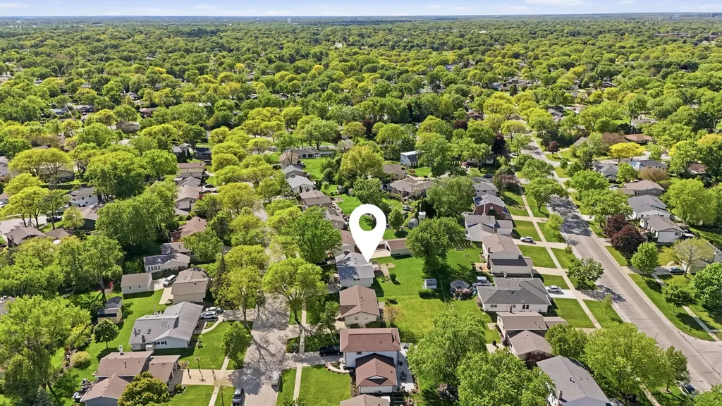 516 Janine Lane Schaumburg IL 60193