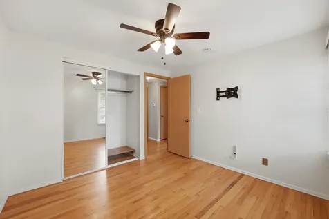 516 Janine Lane Schaumburg IL 60193