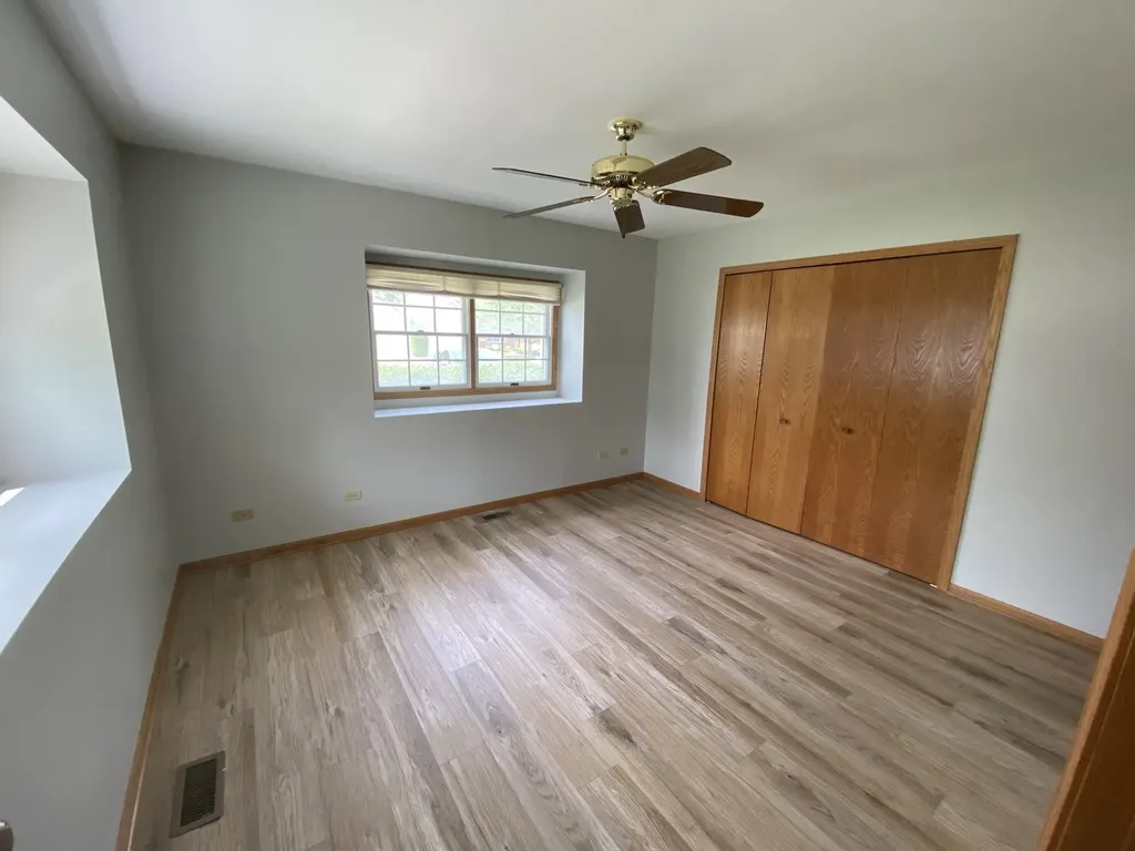 8581 Sandalwood Drive Darien IL 60561