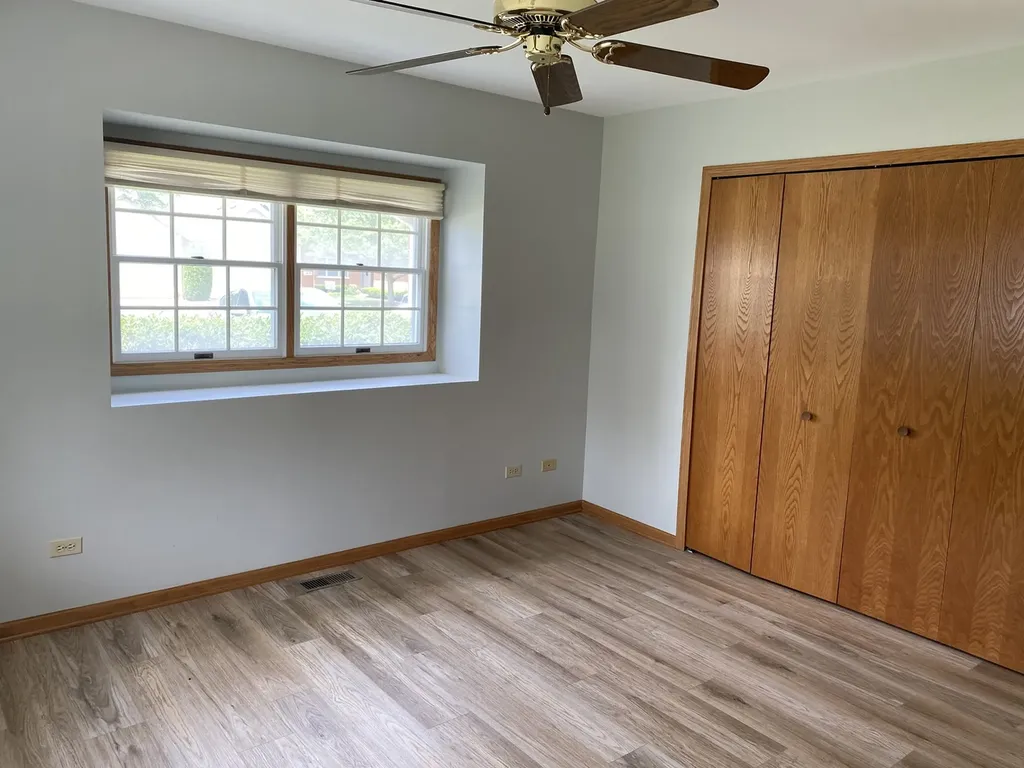 8581 Sandalwood Drive Darien IL 60561