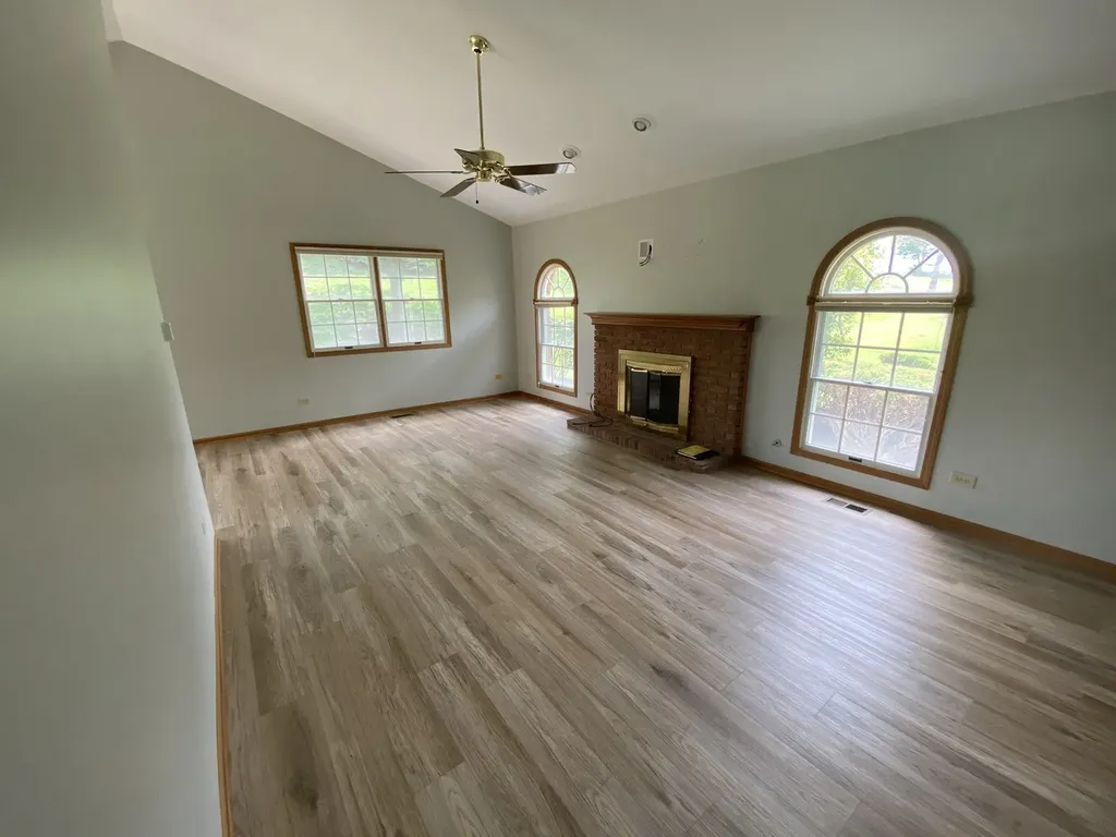 8581 Sandalwood Drive Darien IL 60561