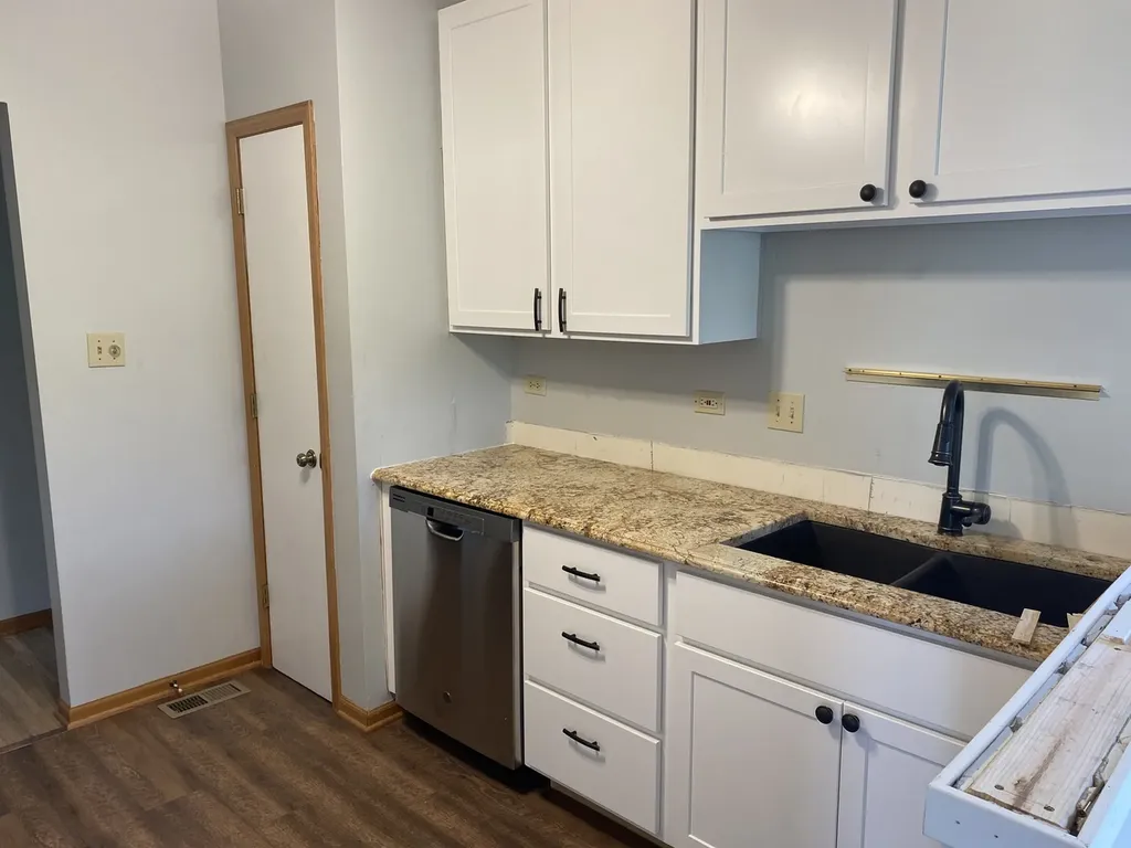 8581 Sandalwood Drive Darien IL 60561