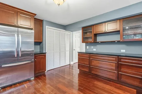 17720 67TH Avenue Tinley Park IL 60477