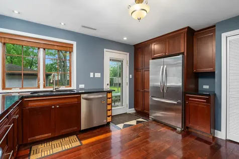 17720 67TH Avenue Tinley Park IL 60477