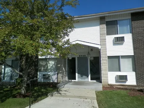 8928 North Steven Drive Des Plaines IL 60016