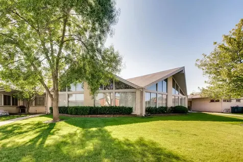 8928 North Steven Drive Des Plaines IL 60016