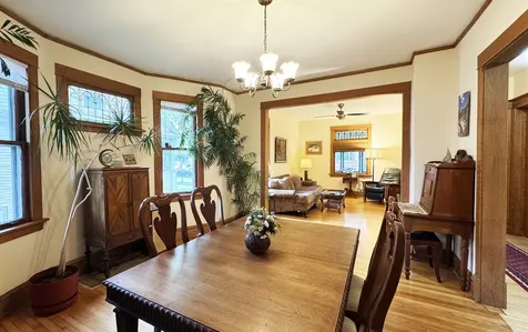 804 South Grove Avenue Oak Park IL 60304