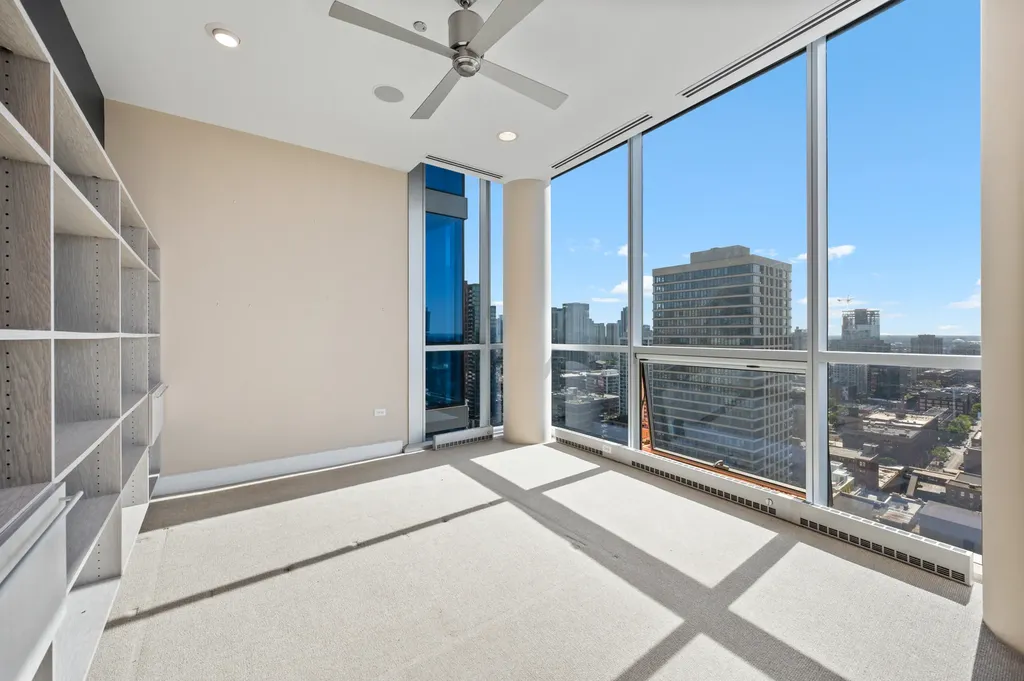110 West Superior Street Chicago IL 60654