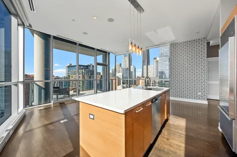 110 West Superior Street Chicago IL 60654