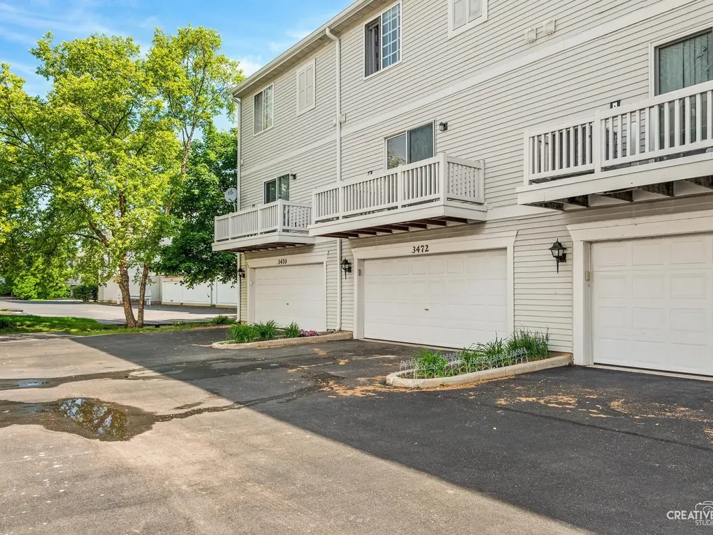 3472 Ravinia Circle Aurora IL 60504