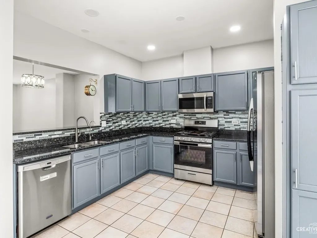 3472 Ravinia Circle Aurora IL 60504