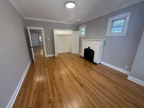4956 North Harding Avenue Chicago IL 60625