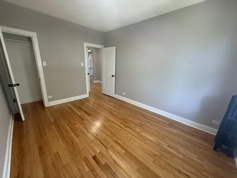 4956 North Harding Avenue Chicago IL 60625
