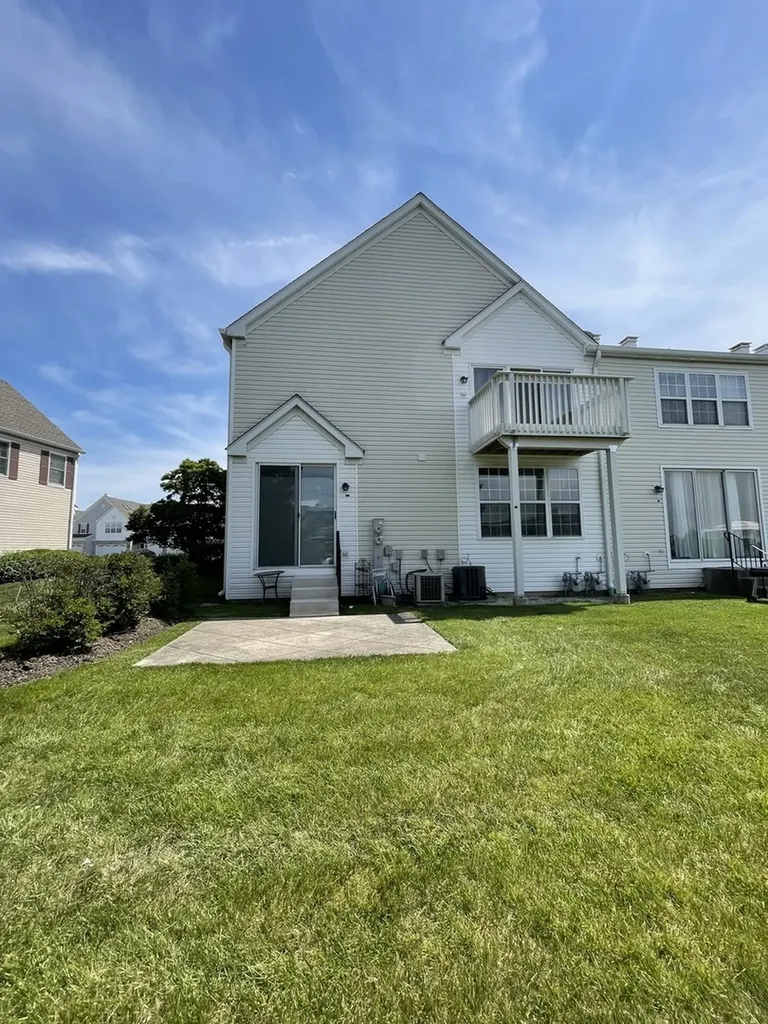 268 Gazebo Lane Lombard IL 60148