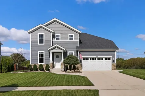 260 East Parkland Drive Island Lake IL 60042