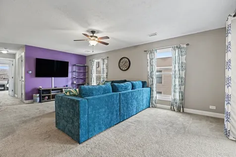 1804 Fayette Walk Street Hoffman Estates IL 60169