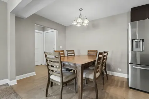 1804 Fayette Walk Street Hoffman Estates IL 60169