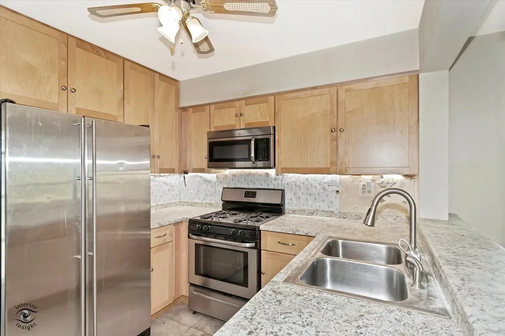 2615 Oakshire Court Aurora IL 60502