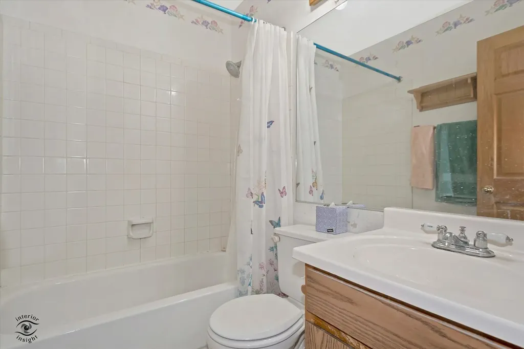 2615 Oakshire Court Aurora IL 60502