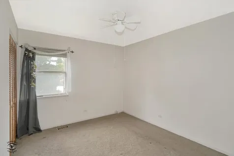 2615 Oakshire Court Aurora IL 60502