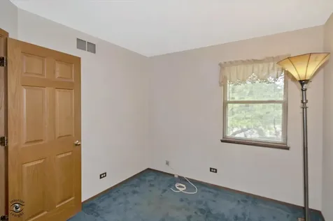 2615 Oakshire Court Aurora IL 60502
