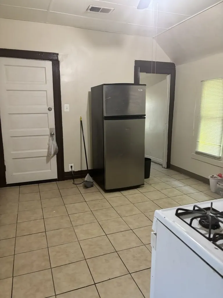 11317 South Edbrooke Avenue Chicago IL 60628