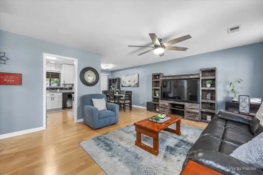 575 Rodenburg Road Roselle IL 60172