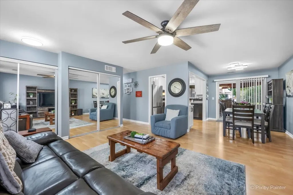 575 Rodenburg Road Roselle IL 60172