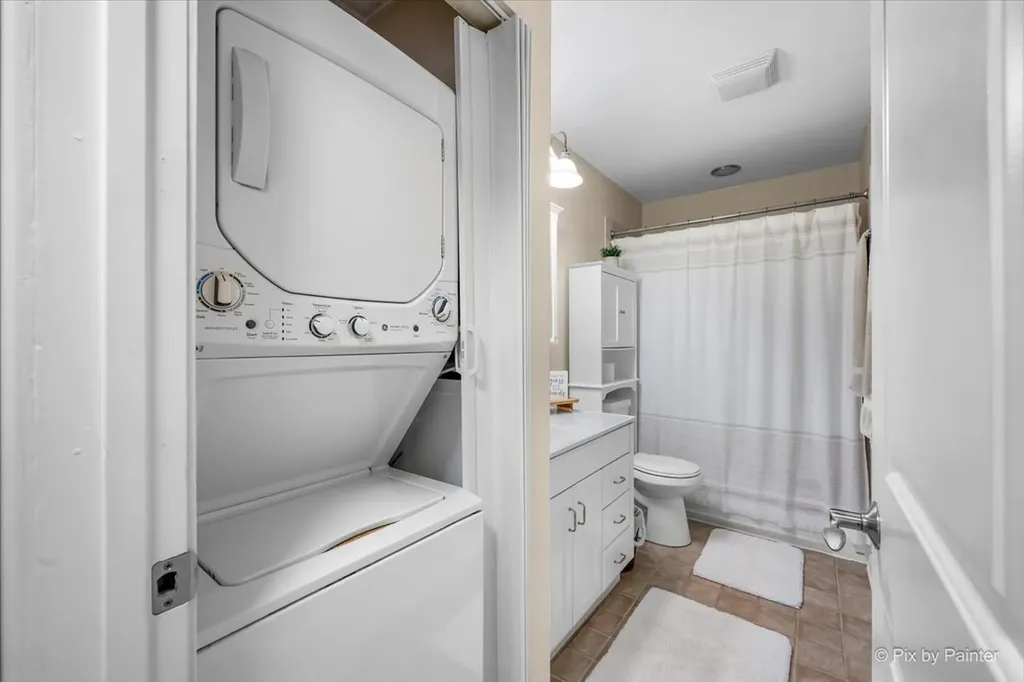 575 Rodenburg Road Roselle IL 60172
