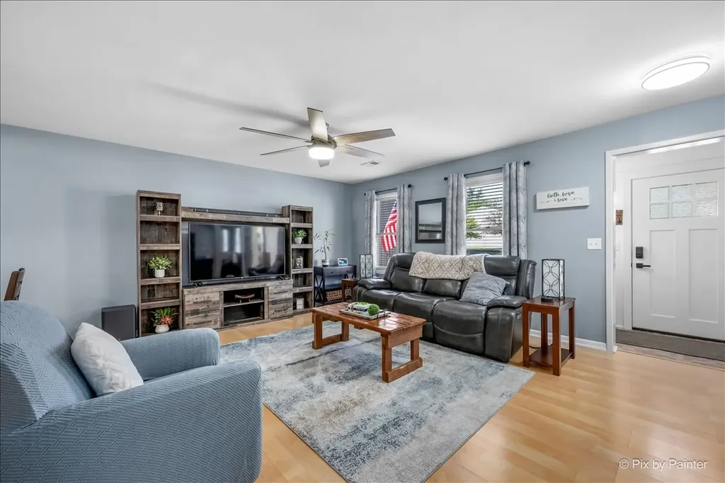 575 Rodenburg Road Roselle IL 60172