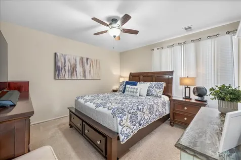 575 Rodenburg Road Roselle IL 60172