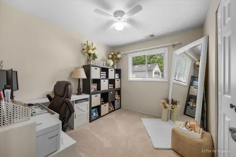 575 Rodenburg Road Roselle IL 60172