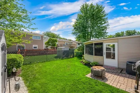 575 Rodenburg Road Roselle IL 60172