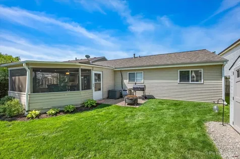 575 Rodenburg Road Roselle IL 60172