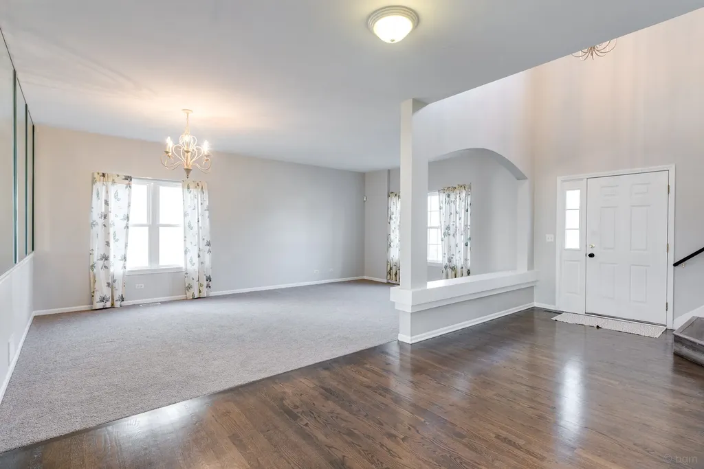 954 Campbell Drive Naperville IL 60563