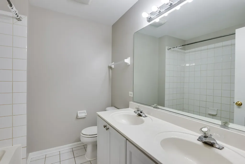 954 Campbell Drive Naperville IL 60563