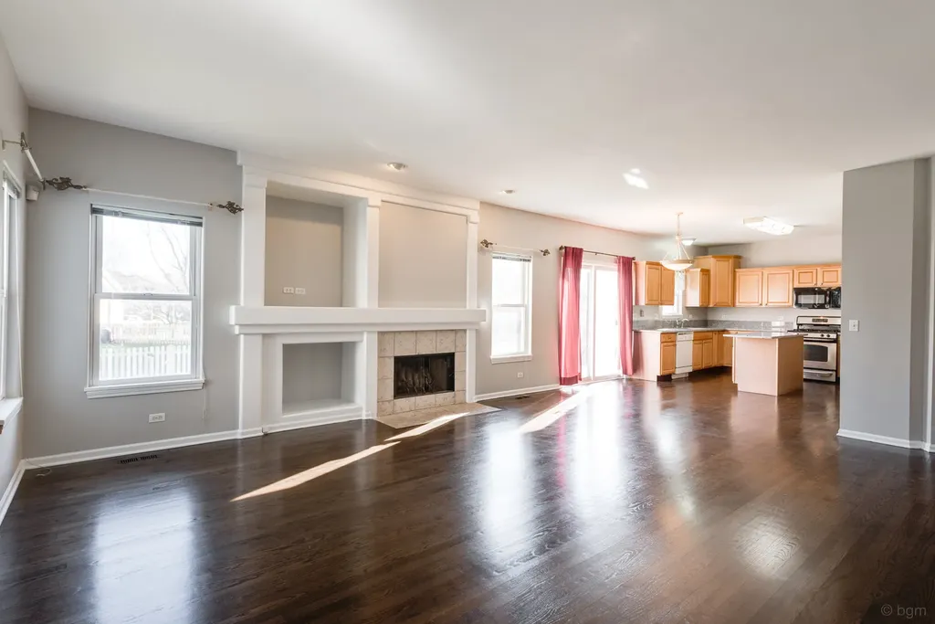 954 Campbell Drive Naperville IL 60563